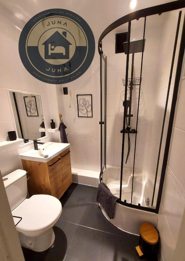 Juna - Nowoczesny Apartament W Centrum Z Widokiem Na Park Pruszków Buitenkant foto
