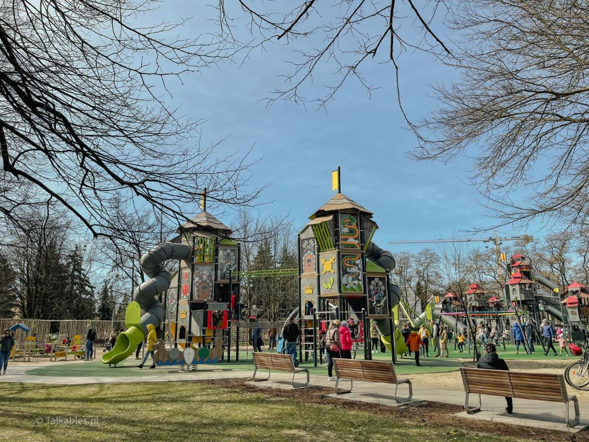 Juna - Nowoczesny Apartament W Centrum Z Widokiem Na Park Pruszków Buitenkant foto